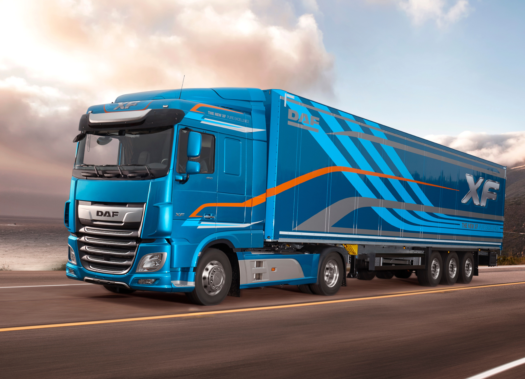 Camión DAF XF en entorno urbano